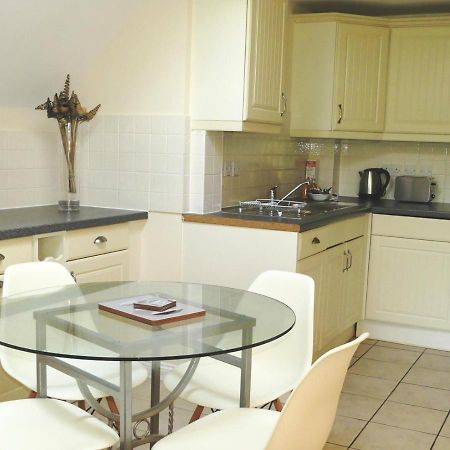 Basingstoke Apartments - Westlands House, City Centre, Home-From-Home Экстерьер фото