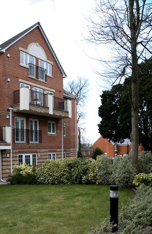 Basingstoke Apartments - Westlands House, City Centre, Home-From-Home Экстерьер фото