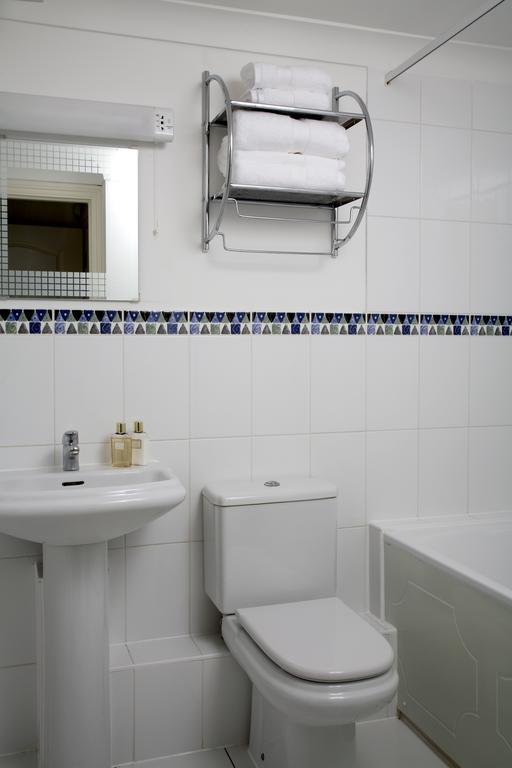 Basingstoke Apartments - Westlands House, City Centre, Home-From-Home Экстерьер фото